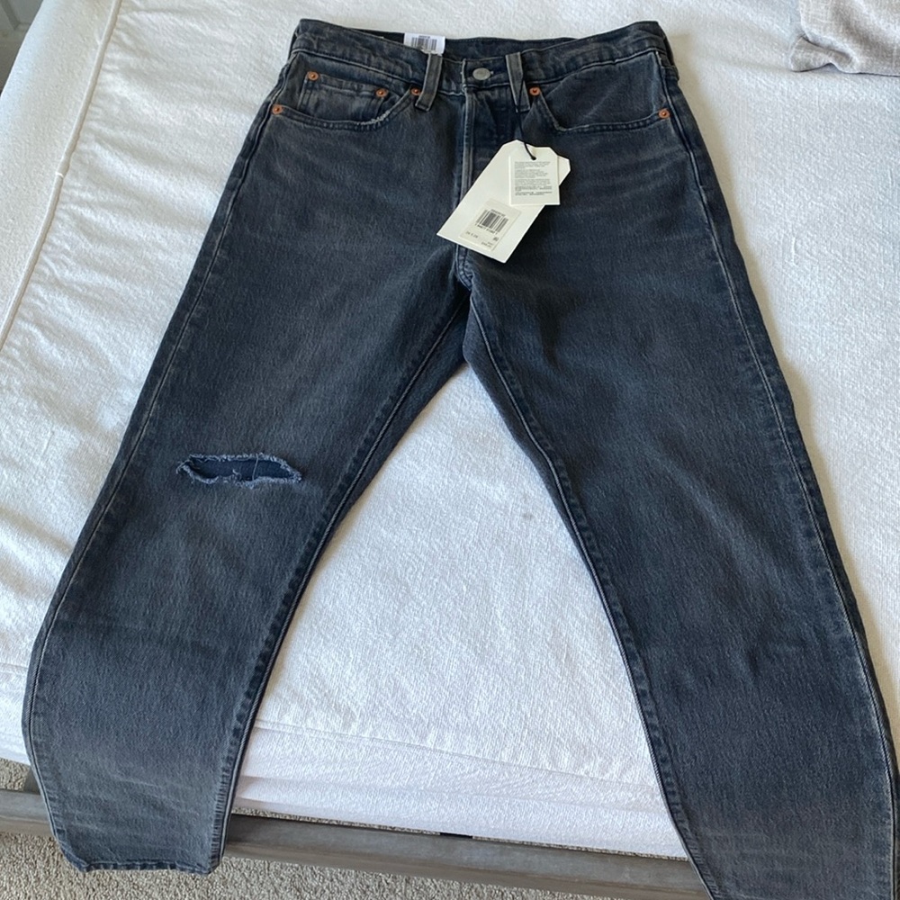 Levi’s skinny jeans 501 black distressed 26